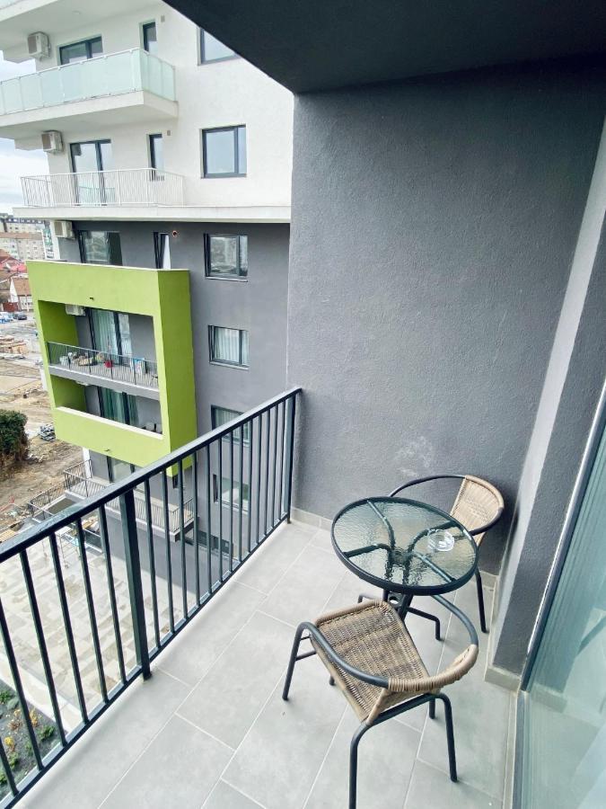 Happyhome Central Deluxe Apartments 오라데아 외부 사진
